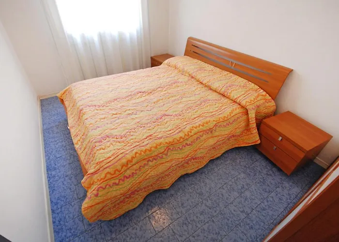 Michelangelo-1 By Interhome ביביונה