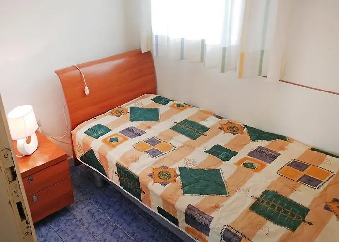 Michelangelo-1 By Interhome * ביביונה